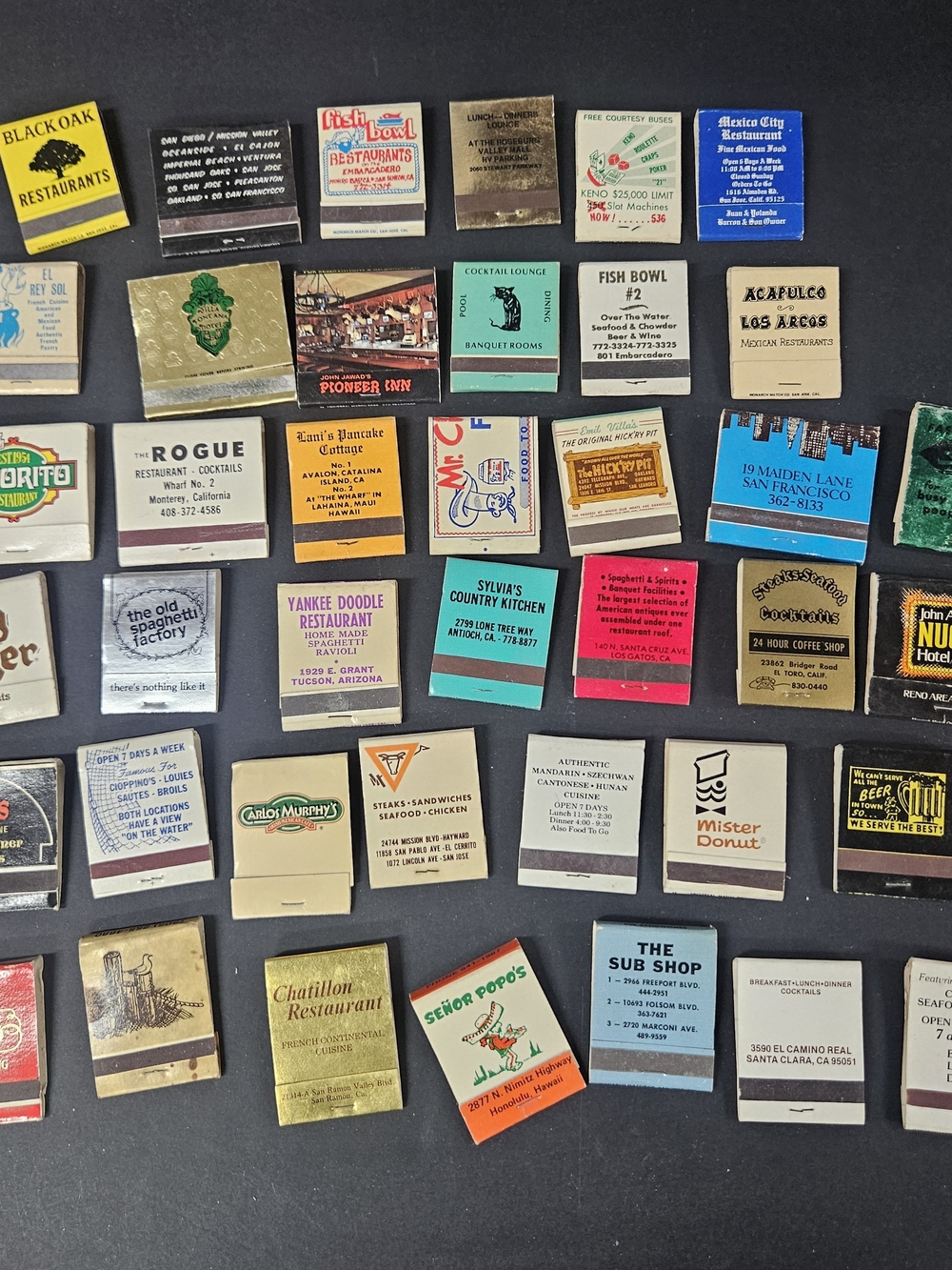 Hershey Chocolate Company tin Vintage with Matchbooks 30 Packs